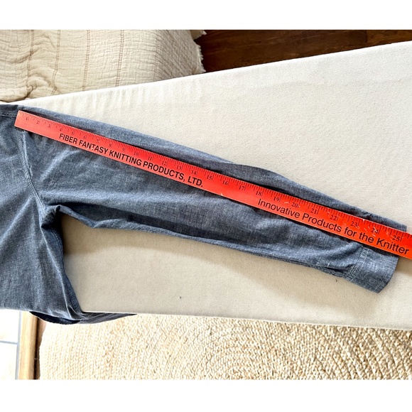 KESTIN HARE Armadale Overshirt in a Cotton/Linen Blend Chambray Blue - S - Picture 7 of 10